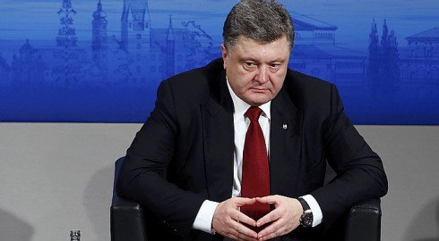 Ukraine's President Petro Poroshenko attends the 51st Munich Security Conference at the 'Bayerischer Hof' hotel in Munich February 7, 2015. REUTERS/Michael Dalder (GERMANY - Tags: MILITARY POLITICS)
