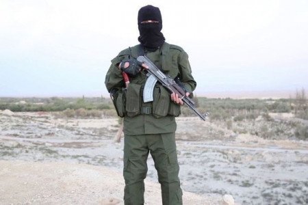 ISIS militant appears threatens to kill Jews around the world and in Israel.