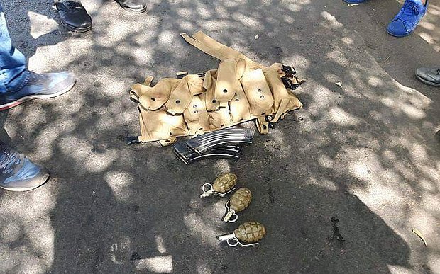 pic3-Weapons_used_by_terrorists_in_Ivory_Coast
