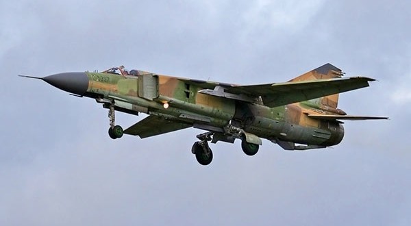 Syrian Warplanes Pound ISIS Positions at Raqqa and Deir Ezzor
