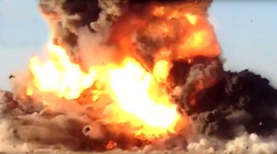 Iraqi Forces Blow Up ISIS Suicide Truck (Video)