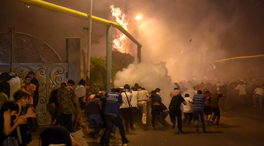 Yerevan Police Disperse Protesters from Besieged Police Station: 60 Wounded (Photo & Video)