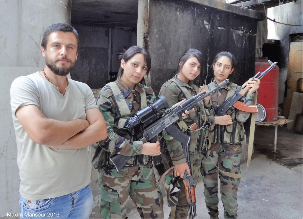 A journalist with Syrian female soliders is in Darayya