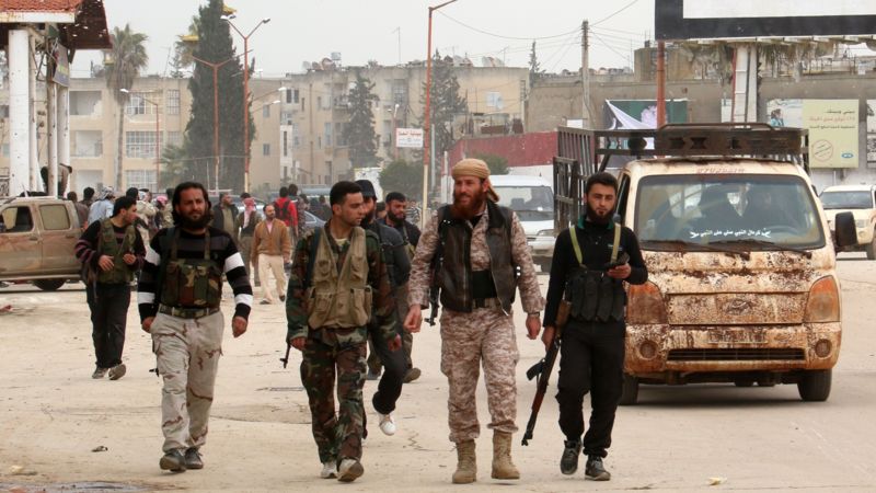 Hundreds of Islamist Rebels Leave Latakia Frontline for New Aleppo Offensive