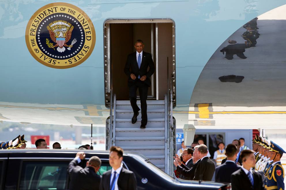 Humiliating Reception: No Ladder & Accompanying Delegation for Obama at G20 Summit (Photo & Video)