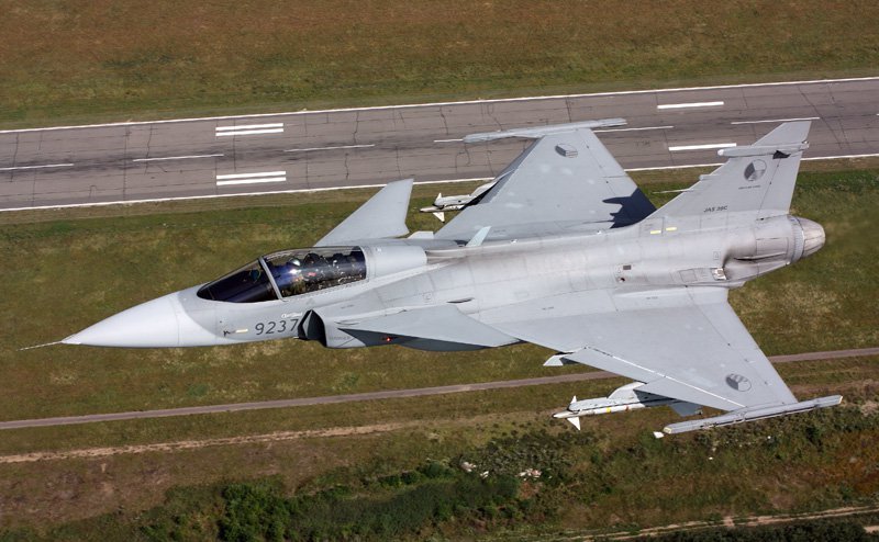JAS39 C "Gripen" belonging to the Czech Air Force Photo: defense-update.com