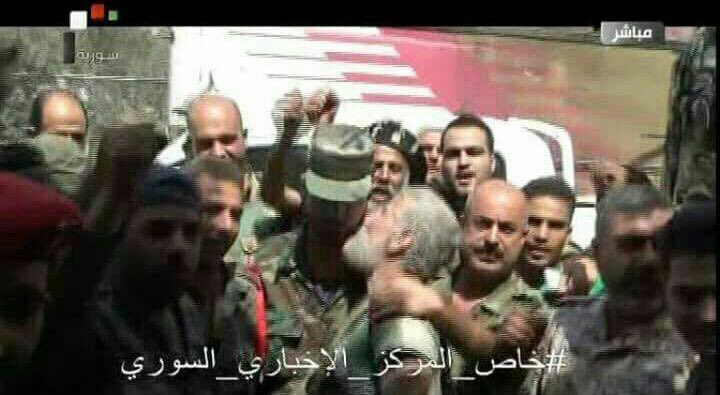 Crlfi7hUEAA7_35