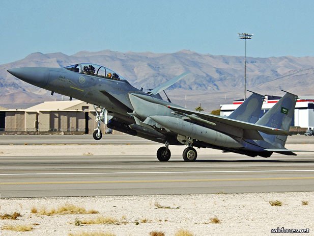 royal-saudi-air-force-f-15s-eagle_100712