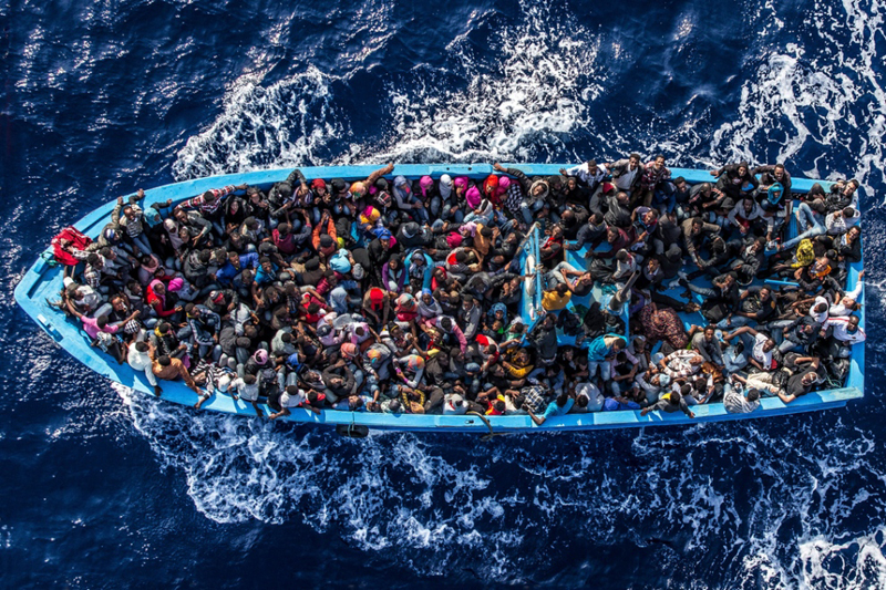 UNHCR: Over 300,000 Refugees Crossed Mediterranean Sea This Year