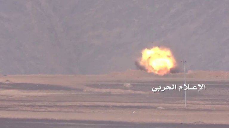 Footage: Saudi Coalition Lost 3 Battle Tanks in Clashes with Houthis in Yemen