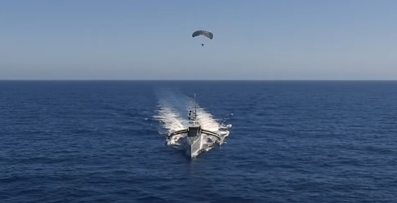 US Tests Parasailing Radar Connected with Robotic Vessel (Video)