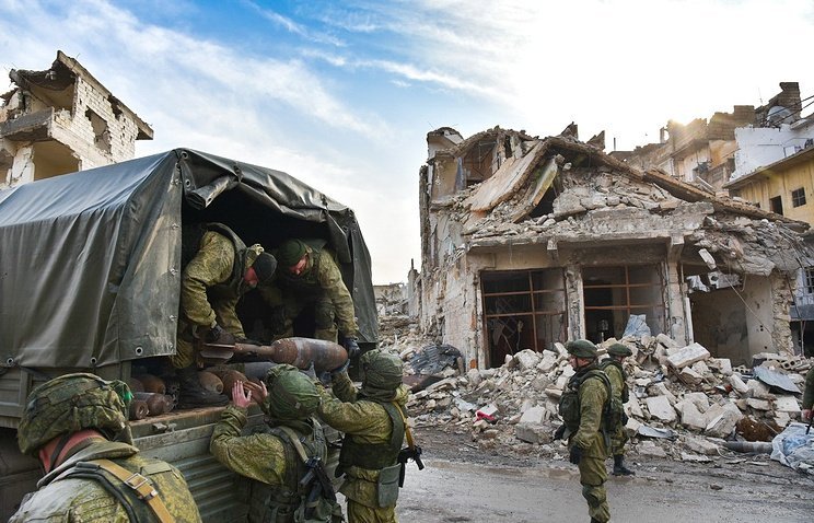 Russian sappers clearing eastern Aleppo of mines © Russian Defence Ministry/TASS 