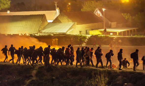 French Migrant Camp Burns to Ground after Massive Brawl (Photo, Video)