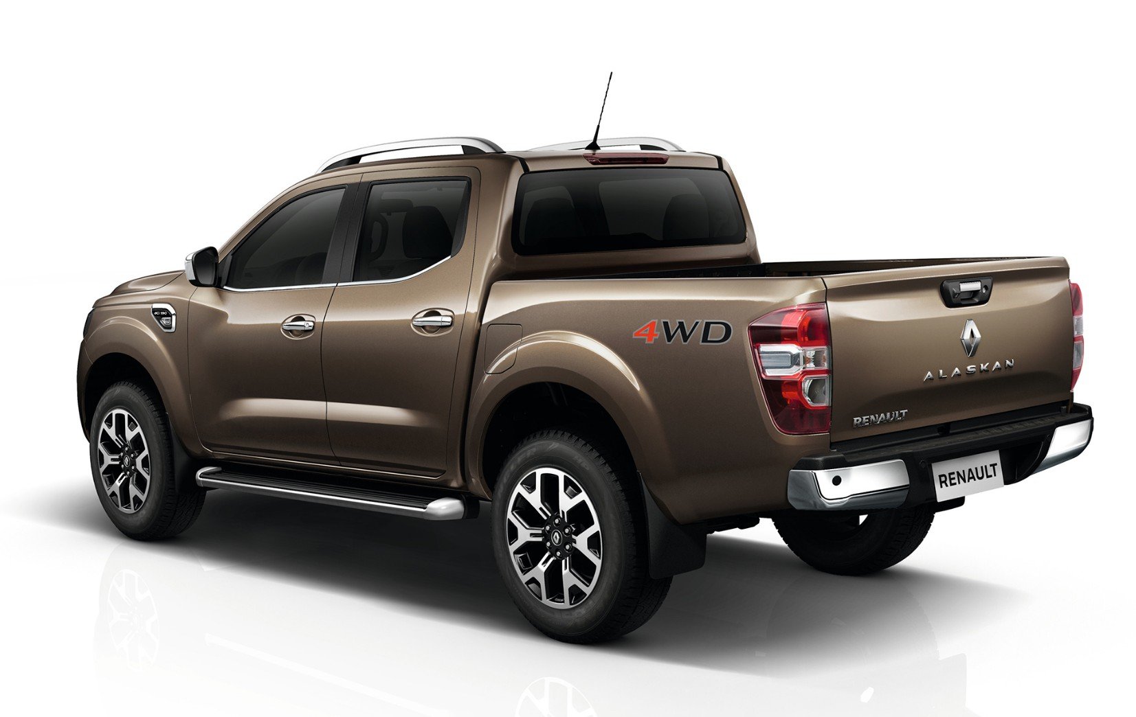 trucks were silver but similar to this photo with Turkish plates