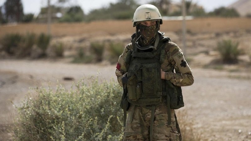 A Russian soldier stands guard in the ancient city of Palmyra in the central Homs province, Syria, Thursday, April 14, 2016. (File photo: AP)
