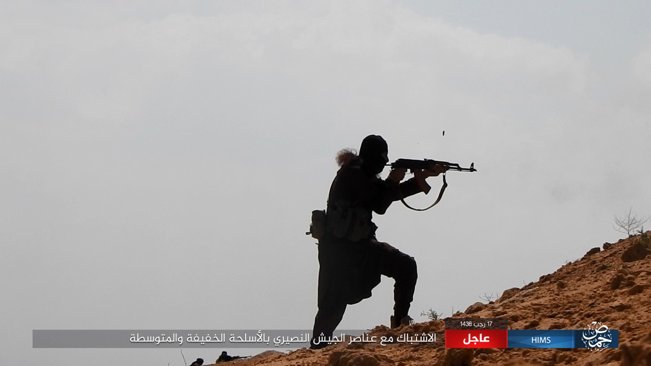 Syrian Army Resumes Advance Against ISIS Towards Arak Gas Field Near Palmyra