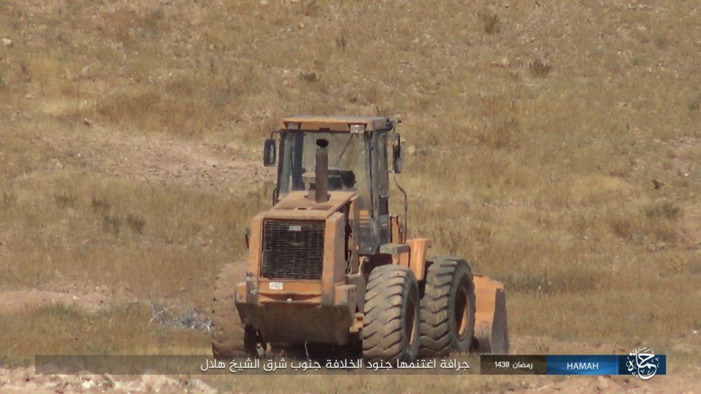 Syrian Army Clashing With ISIS Southeast of Palmyra, East Of Hama And In Damascus Desert (Videos, Photos)