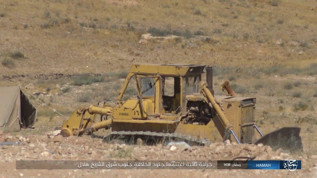 Syrian Army Clashing With ISIS Southeast of Palmyra, East Of Hama And In Damascus Desert (Videos, Photos)