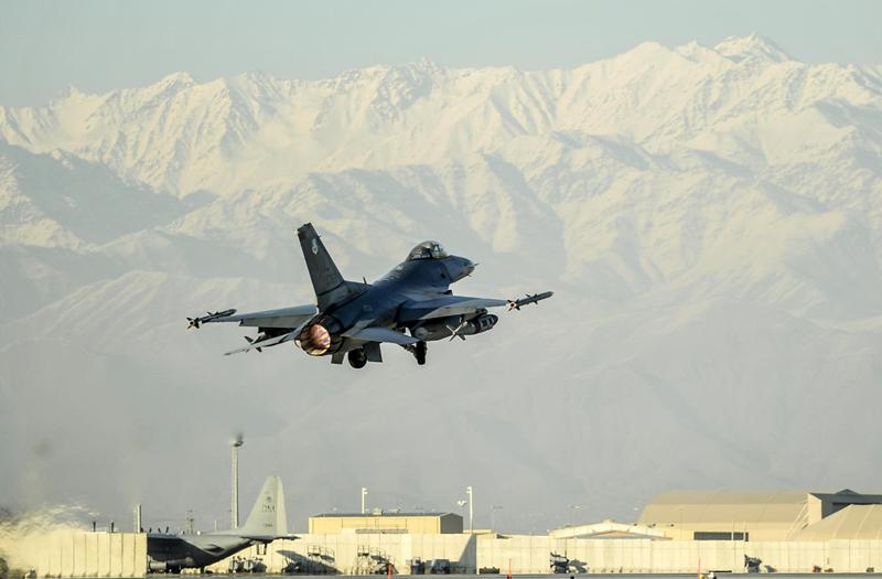 US Air Strikes Killed 35 ISIS Fighters In Afghanistan. Army Prepares Another Operation Against Taliban