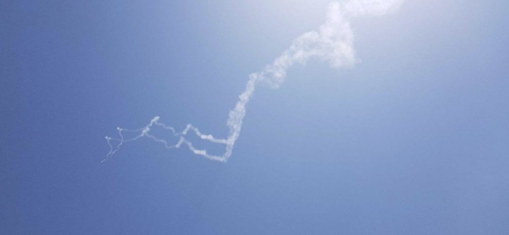 Israel Shoots Down Syrian Warplane Over Golan Heights With Patriot Missiles. One Pilot Dead (Video)