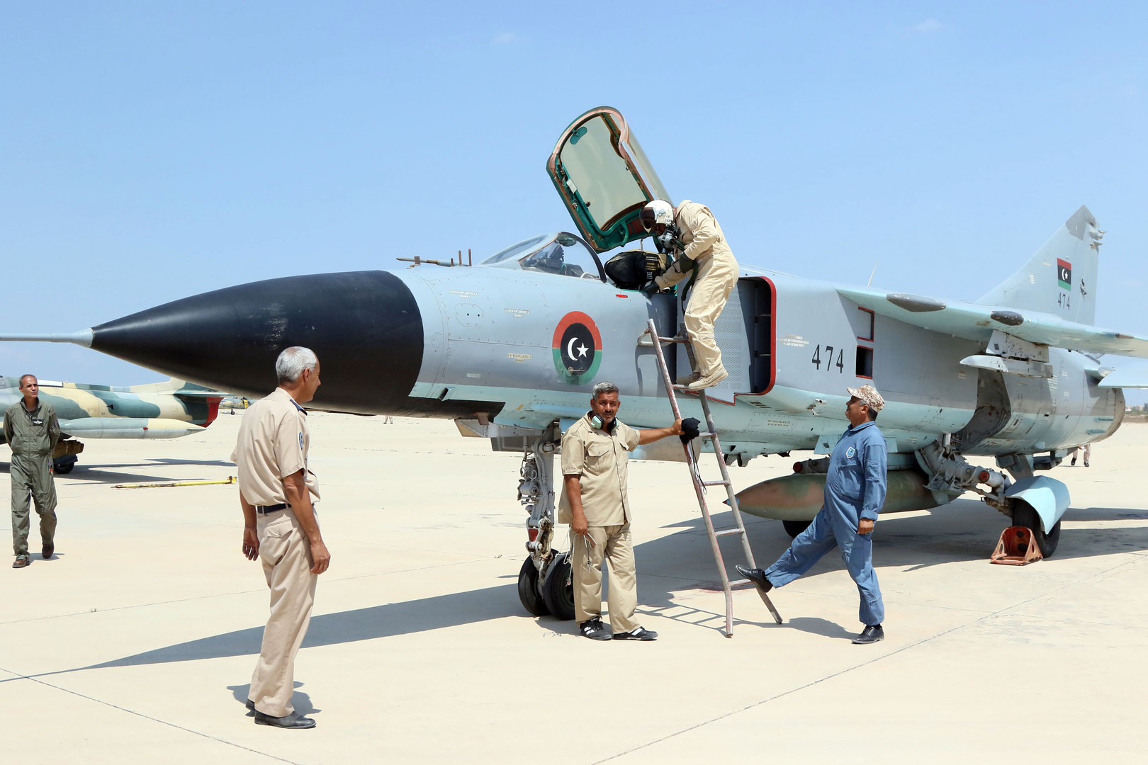 LGNA Warplanes Strike Haftar Forces South Of Tripoli