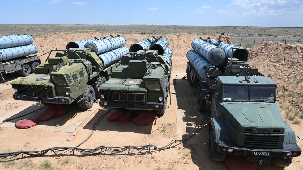 Iraq and Russia Negotiation on Purchase of S-300 Missile Defense System