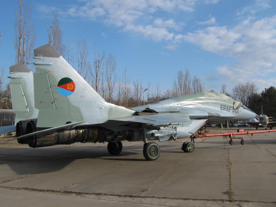 Throwback Thursday: That Time Russian Su-27 and MiG-29 Clashed Above Africa