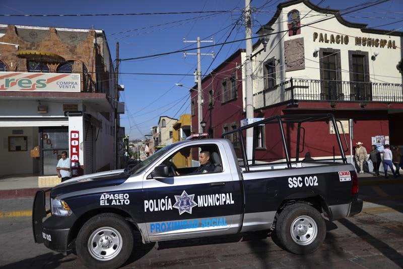Mexican Cartel Hunts Down Police Officers, Kills Them In Front Of Their Families