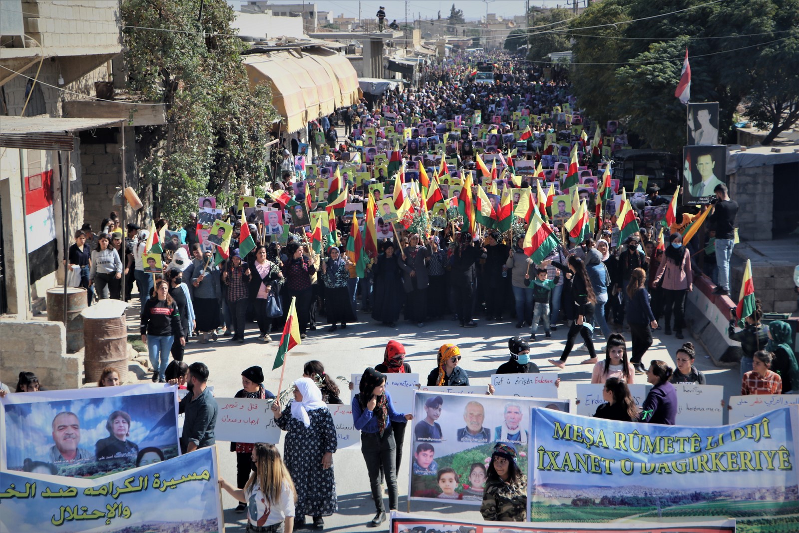 YPG, Government Supporters Hold Protests In Tell Rifaat Amid Reports Of Near Turkish Attack (Videos)