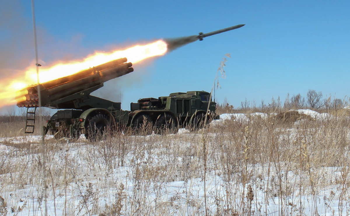 In Video: Russian Heavy Rocket Launchers Neutralize Gathering Of Kiev Forces In Donbass