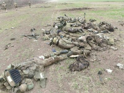 Ukrainian Soldiers Carried Out Execution Of Russian POWs (Photos)