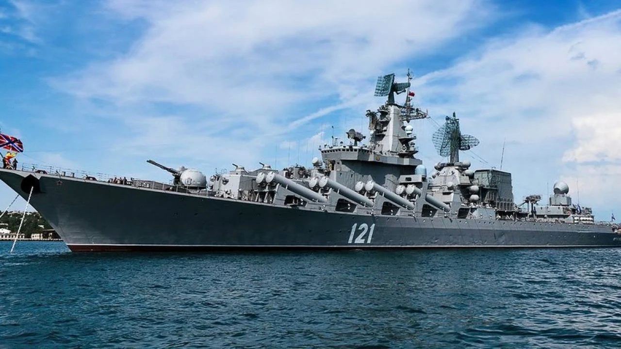 BREAKING. Russian Black Sea Fleet's Flagship Moskva Experienced Explosion Of Ammunition. Damages Sustained. Crew Evacuated