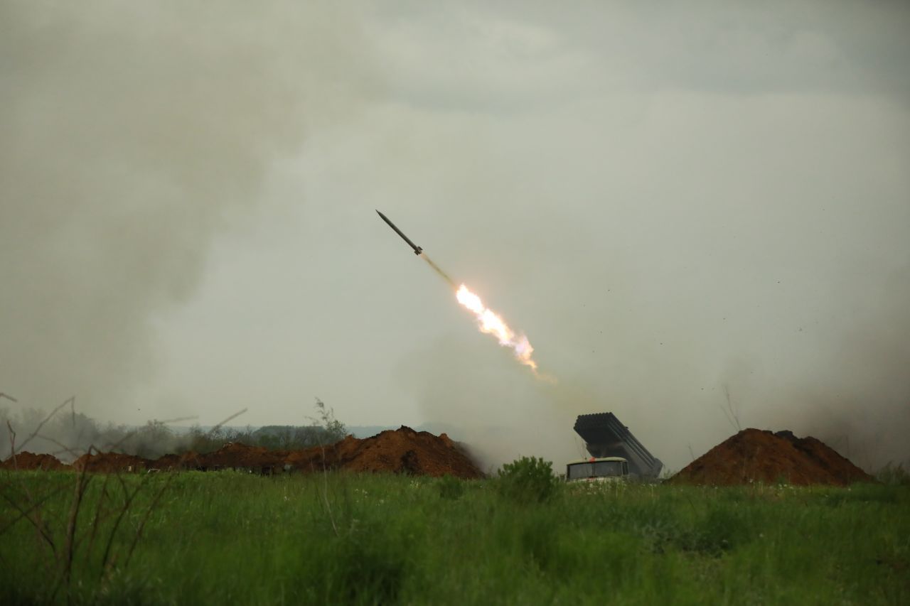 In Video: Russian Grad MRL Targets Kiev Forces In Donbass With Incendiary Rockets