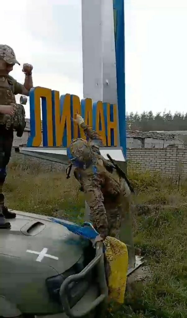 Russians Withdrew From Krasniy Lyman. Kiev’s Forces Captured First Russian Town