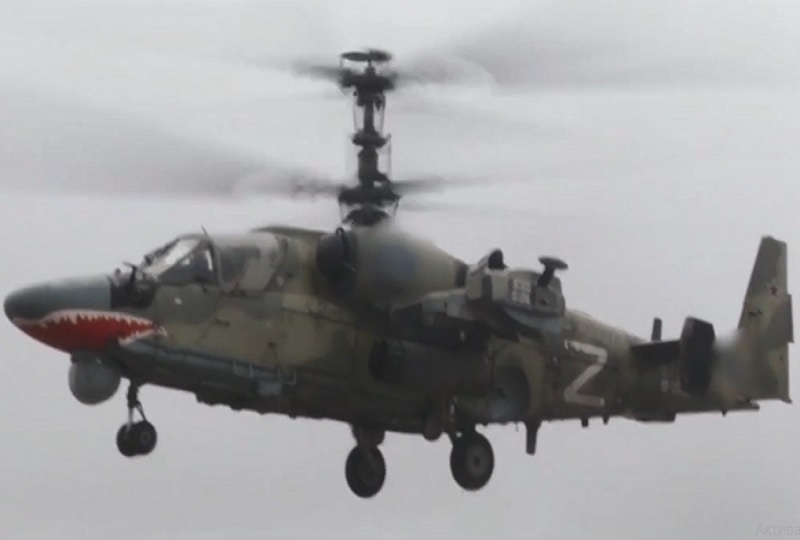 In Video: Russian Ka-52 Attack Helicopters Hunt Ukrainian Vehicles With Vikhr Missiles