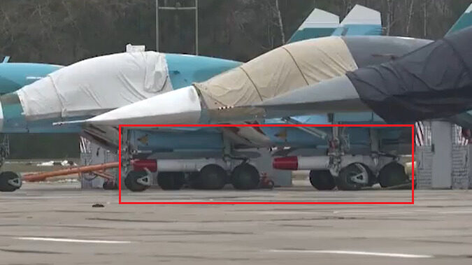 Russian Su-34 Fighter Bombers Spotted In Belarus With Kh-35 Cruise Missiles (Video)