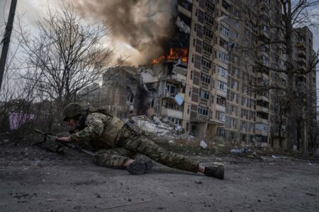 Russian Forces Continue Surrounding Ukrainian Garrison In Avdiivka, DPR