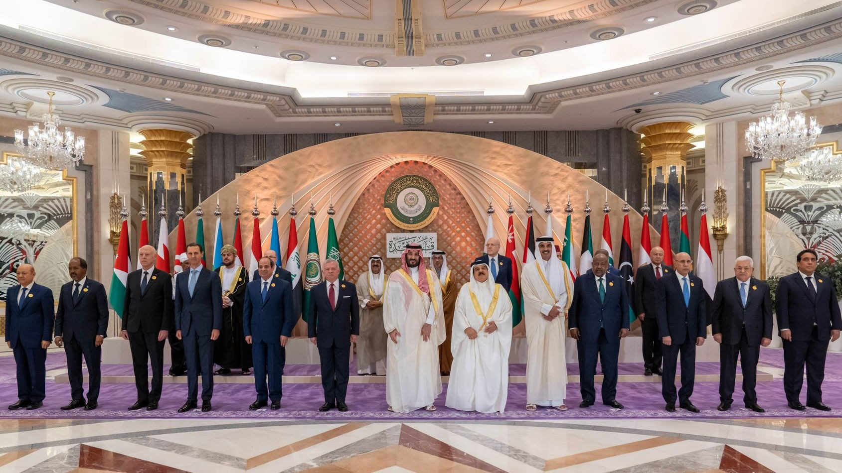 Syria’s Al-Assad Receives Warm Welcome At Arab League Summit (Videos)