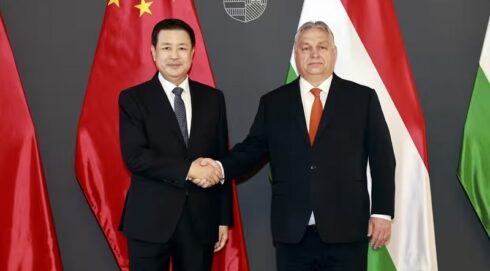 L’ambassadeur américain frustré par la Hongrie qui a noué des liens de sécurité avec la Chine