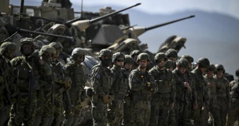 Les États-Unis devraient envoyer des troupes européennes (et non de l’OTAN) en Ukraine, disent certains membres de l’establishment américain
