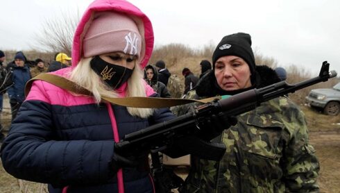 Kiev admet qu’elle n’a aucun contrôle sur les armes distribuées aux citoyens ordinaires